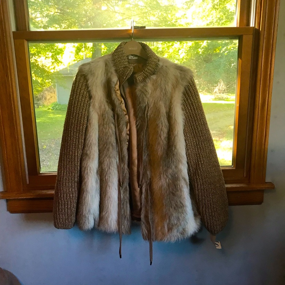 New Stylish Women’s Jacket with Faux Fur Vest